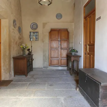 Altozano Apartment *